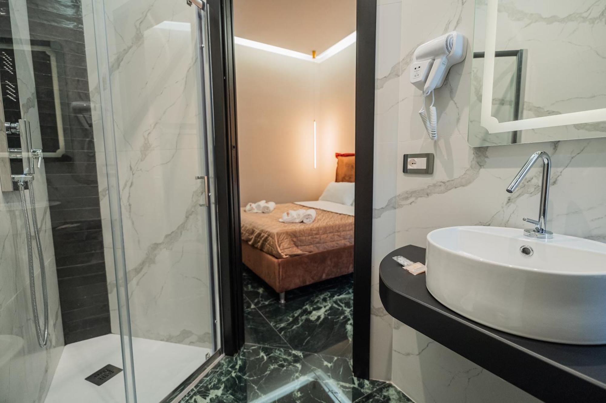 Lucignoloroom Stazione Centrale Napoli Exteriör bild