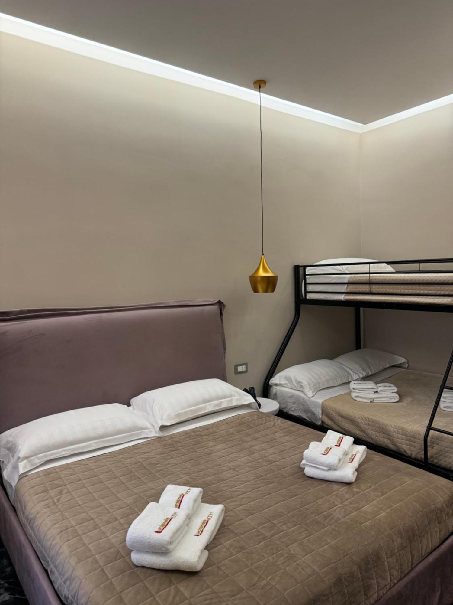 Lucignoloroom Stazione Centrale Napoli Exteriör bild