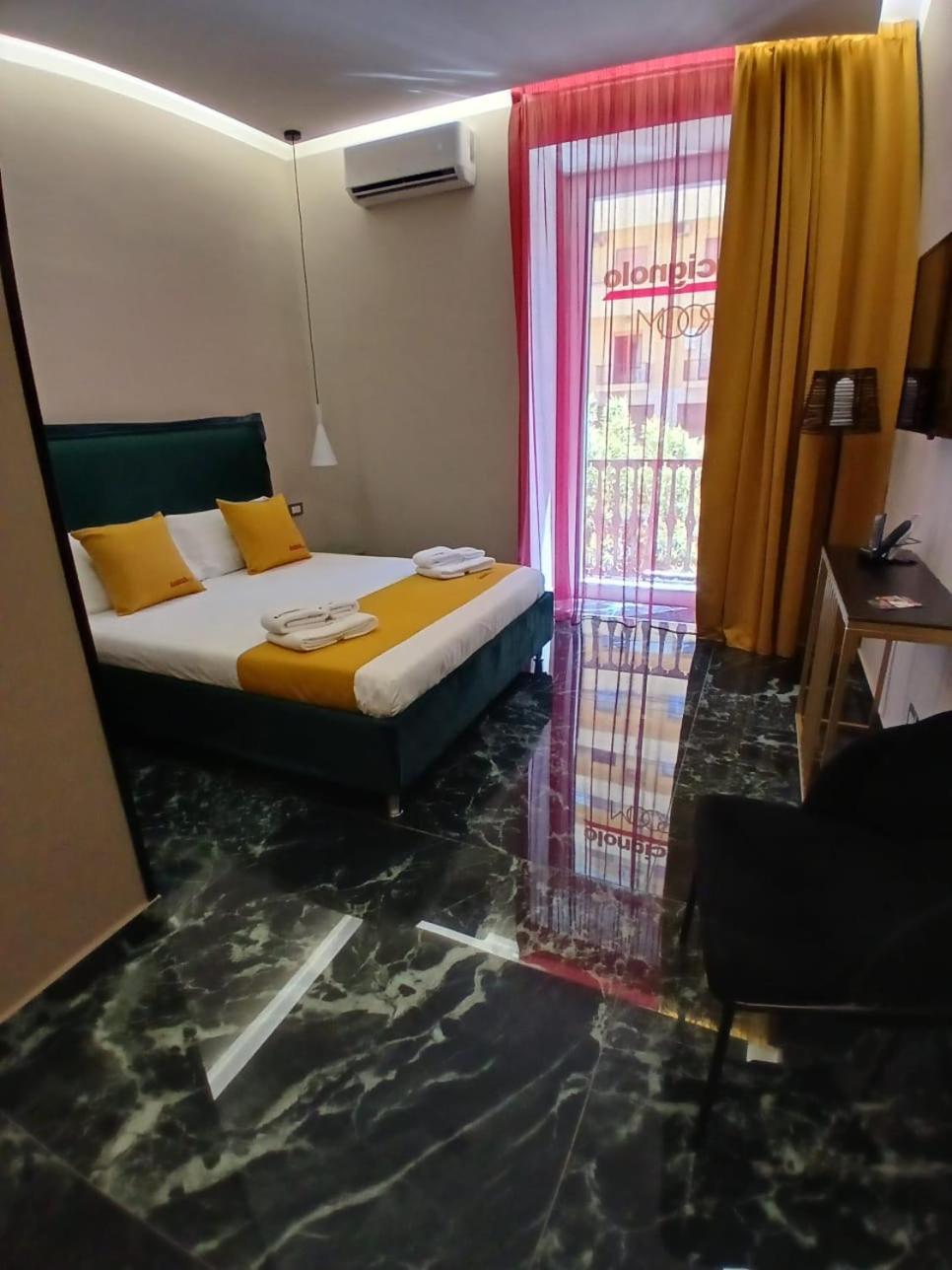 Lucignoloroom Stazione Centrale Napoli Exteriör bild